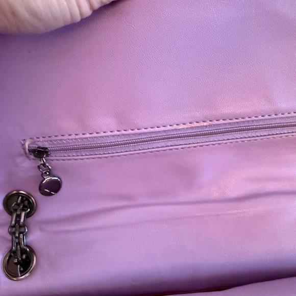 Source Unknown Quilted Shoulder Bag in Lilac with Gunmetal Chain - Picture 11 of 12